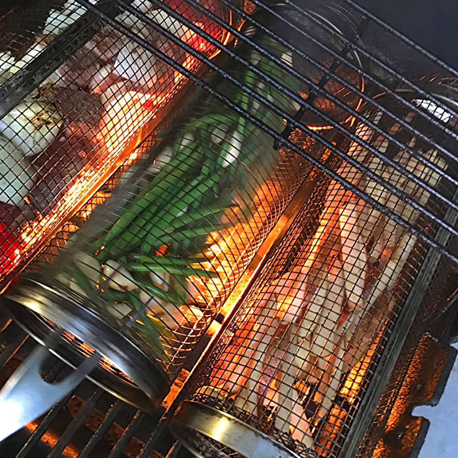 2-Pieces Stainless Steel Rolling Grill Basket Set – BBQ Mesh Tube with Hooks